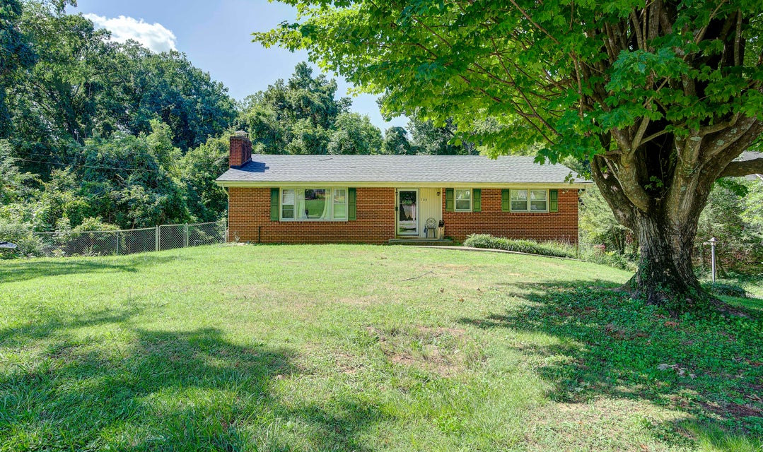 Photo #3: 708 Woodhaven Drive