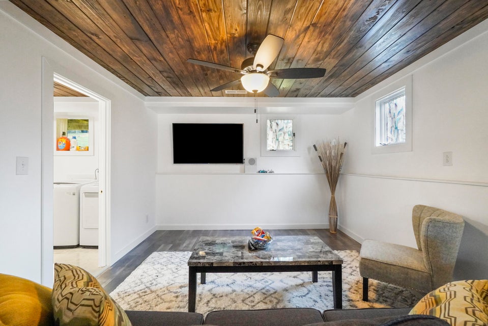 Photo #19: 910 Oakstone Drive