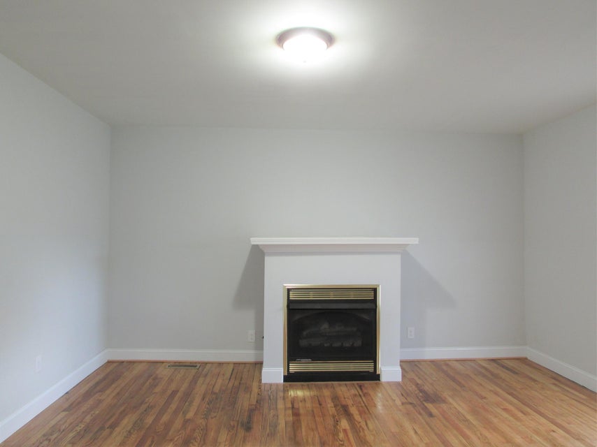 Photo #3: 711 Pine Street