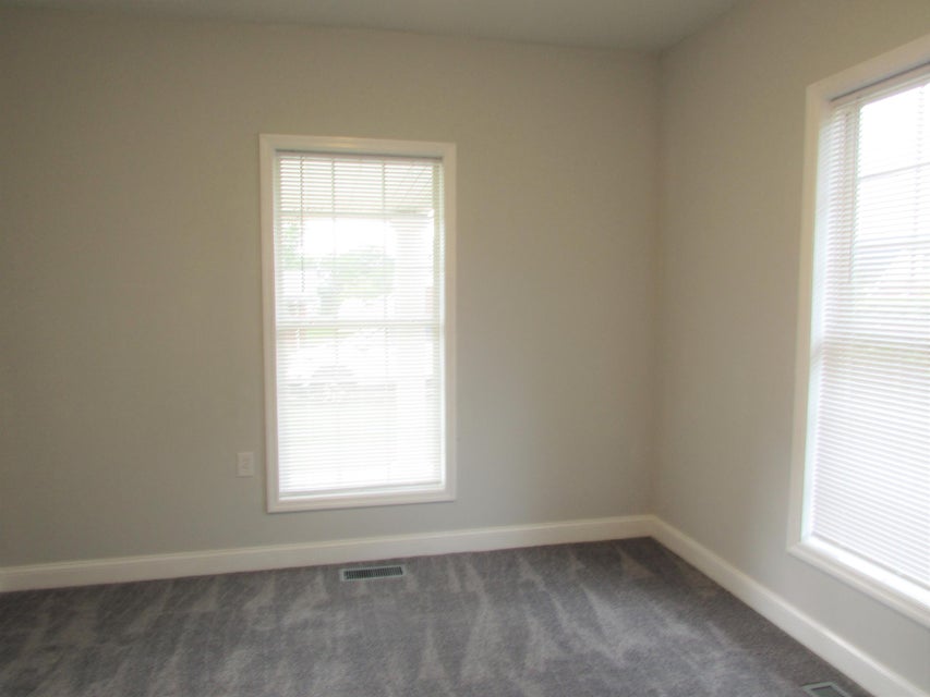 Photo #8: 711 Pine Street