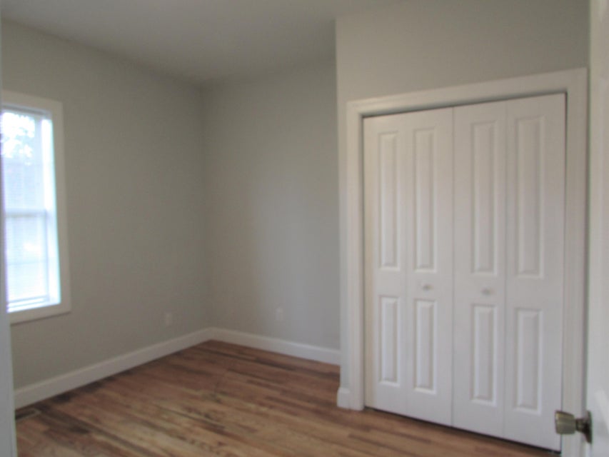 Photo #9: 711 Pine Street