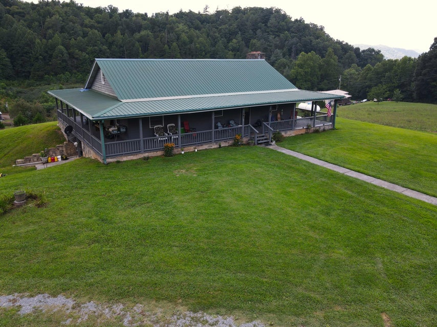 Photo #37: 1637 Blue Mill Road