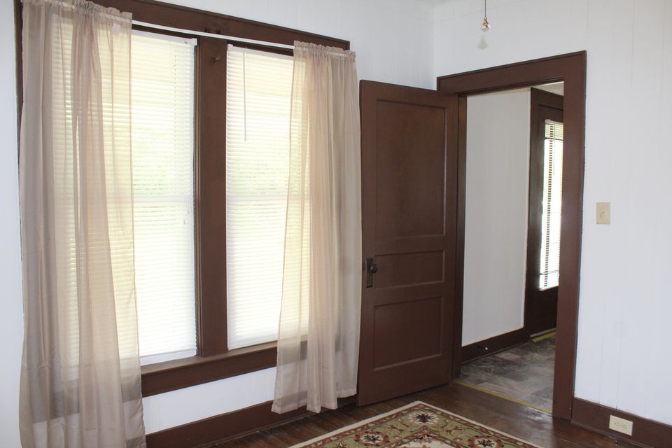 Photo #33: 3510 W. Walnut Street