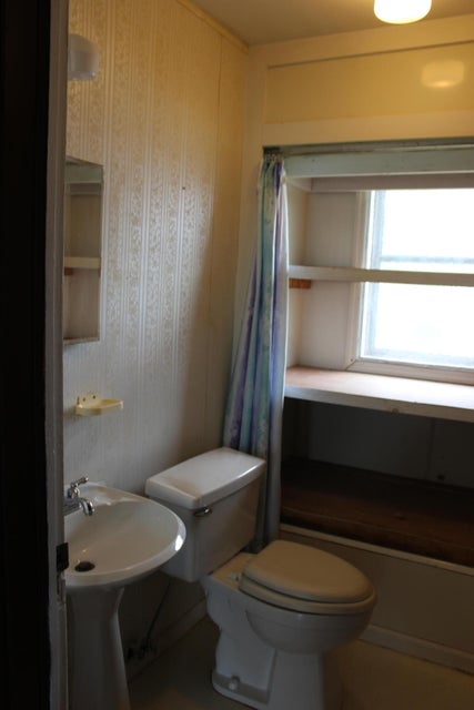 Photo #39: 3510 W. Walnut Street