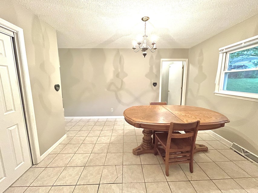 Photo #8: 2103 Evergreen Drive