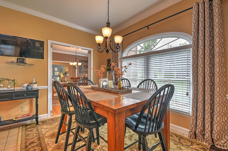 Photo #10: 1033 Kensington Lane