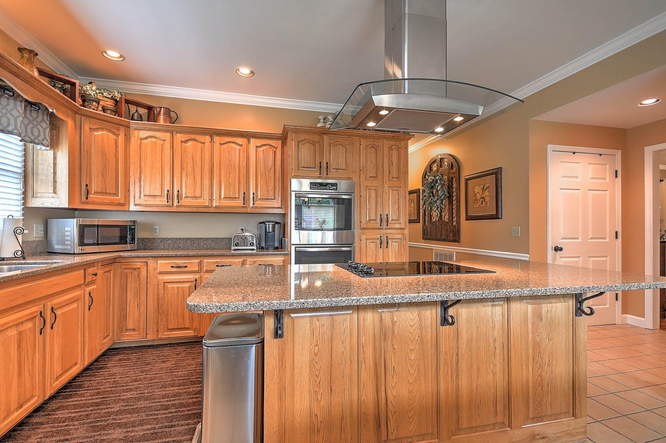 Photo #8: 1033 Kensington Lane