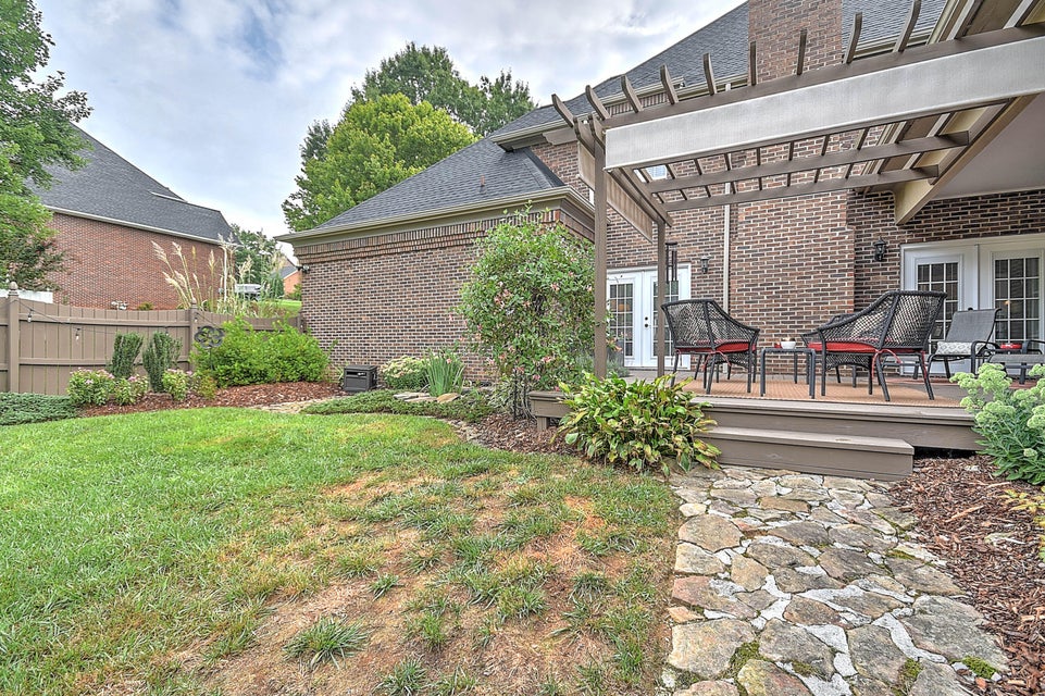 Photo #43: 1033 Kensington Lane