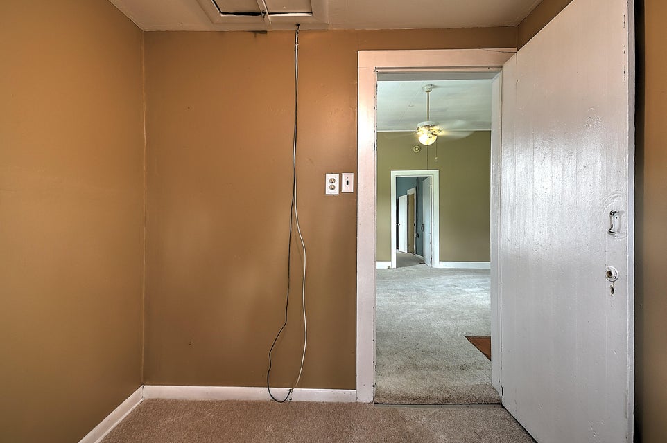 Photo #7: 370 Oakwood Road