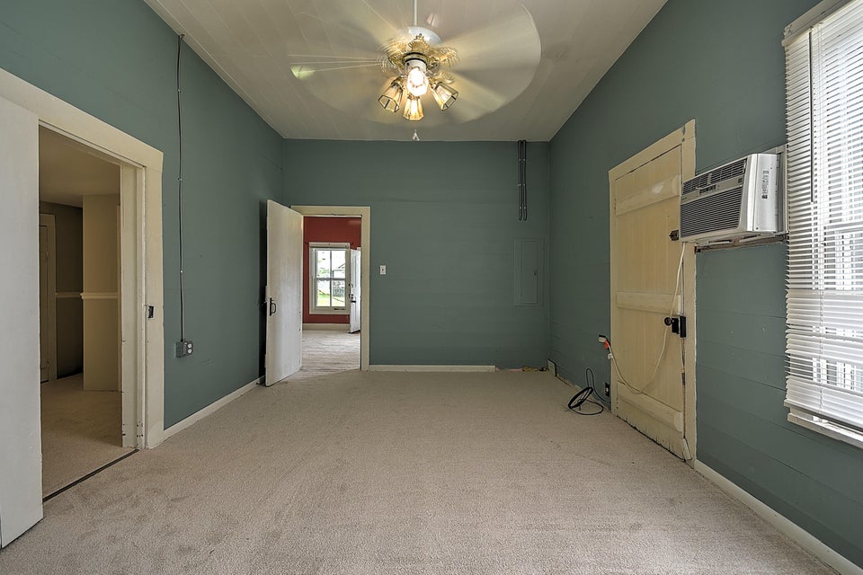 Photo #10: 370 Oakwood Road
