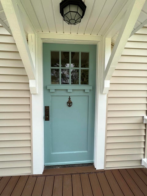 Photo #2: 828 Colonial Rd Sw Road