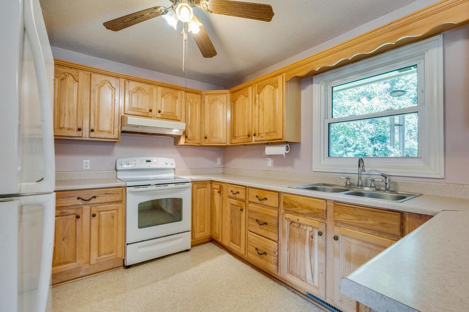 Photo #10: 503 Bingham Street