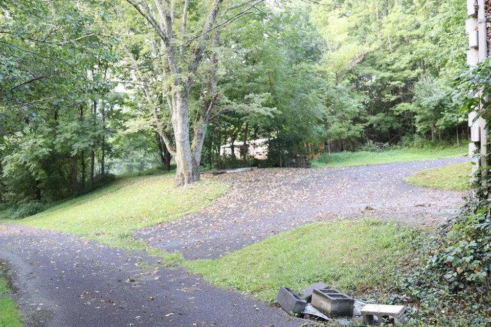 Photo #4: 109 Mac Powers Road