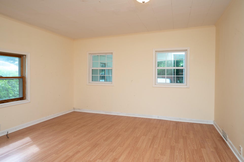 Photo #13: 104 Lynn Lane