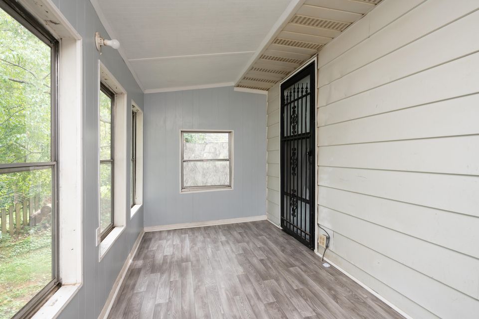 Photo #27: 104 Lynn Lane