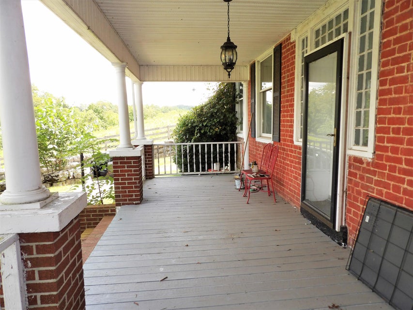 Photo #10: 250 Palace Street