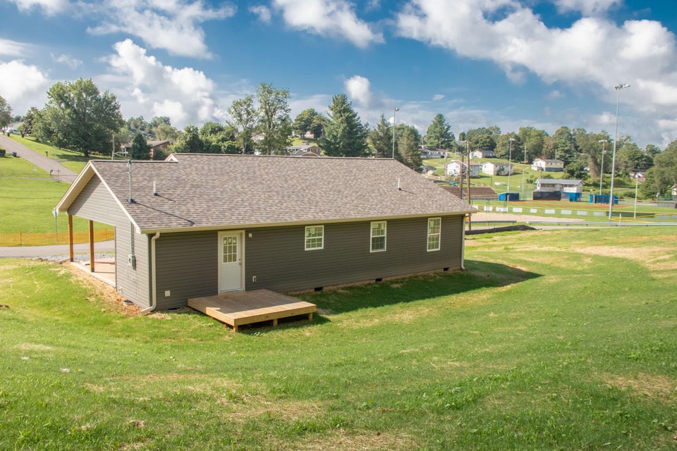 Photo #6: 120 Stadium Street
