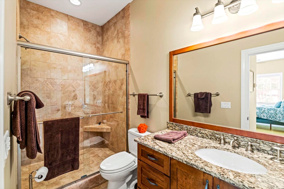 Photo #37: 1032 Hillview Drive