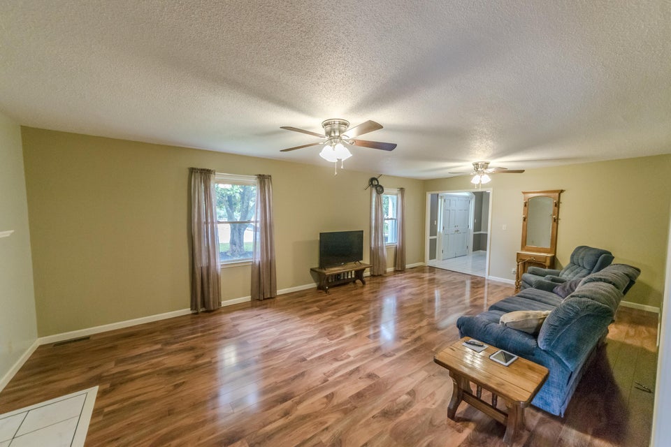 Photo #6: 204 Mayflower Road
