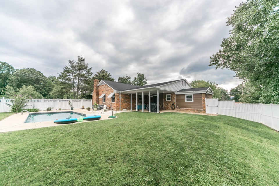 Photo #27: 204 Mayflower Road