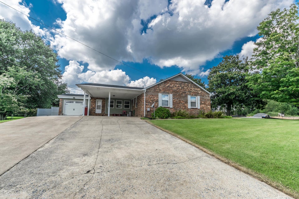 Photo #29: 204 Mayflower Road