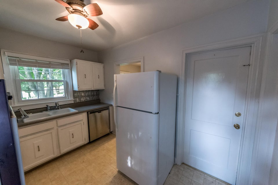 Photo #11: 104 Cunningham Street