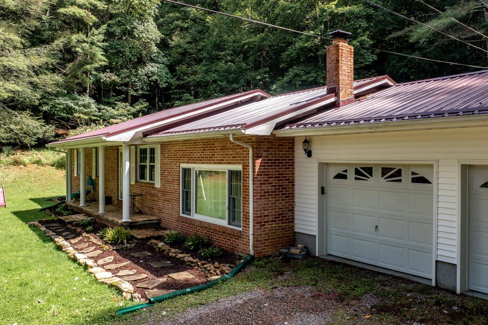 Photo #16: 903 Harbin Hill Road