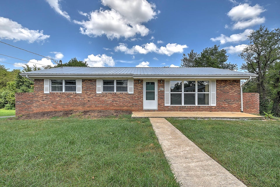 Photo #2: 921 Martingale Drive