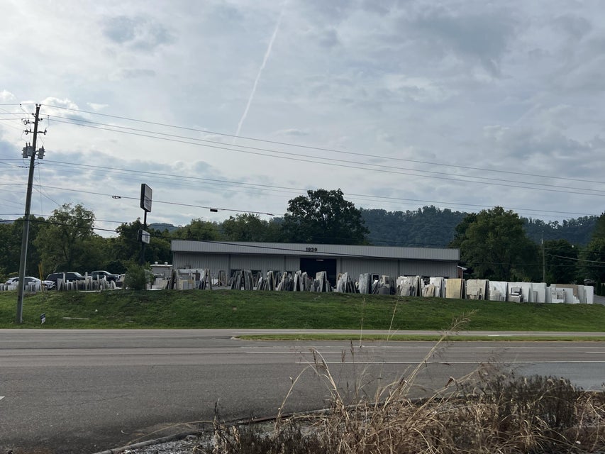 Photo #7: 1939 Volunteer Parkway