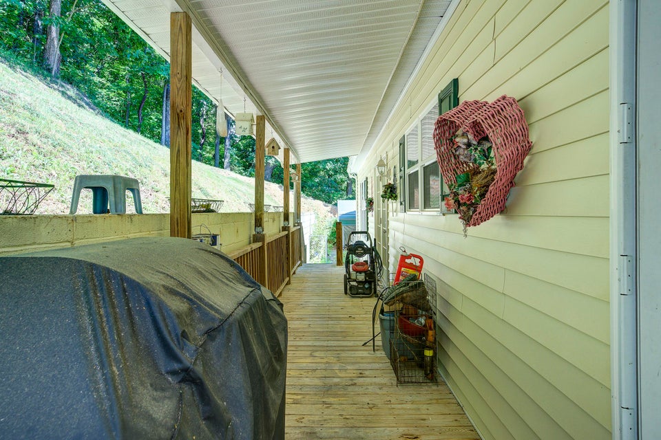 Photo #54: 1055 Hunting Hill Road