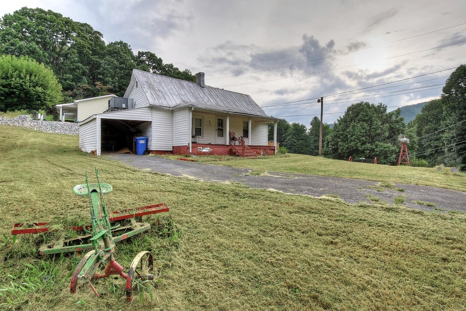 Photo #3: 482 Long Hollow Road