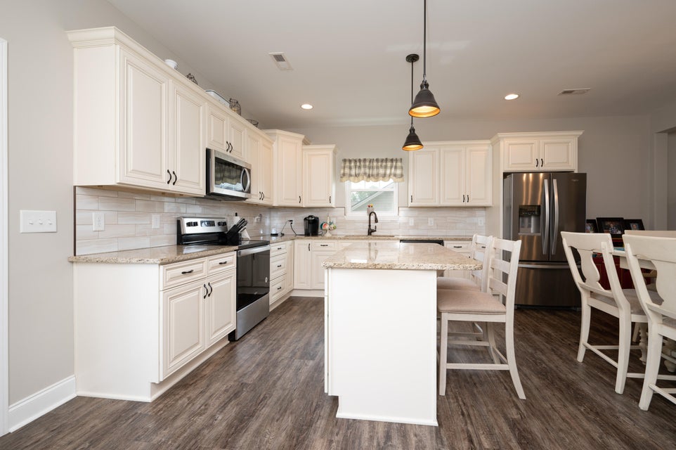 Photo #10: 1260 Lemongrass Drive