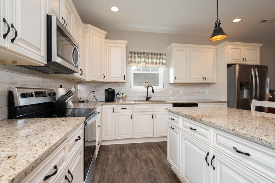 Photo #11: 1260 Lemongrass Drive