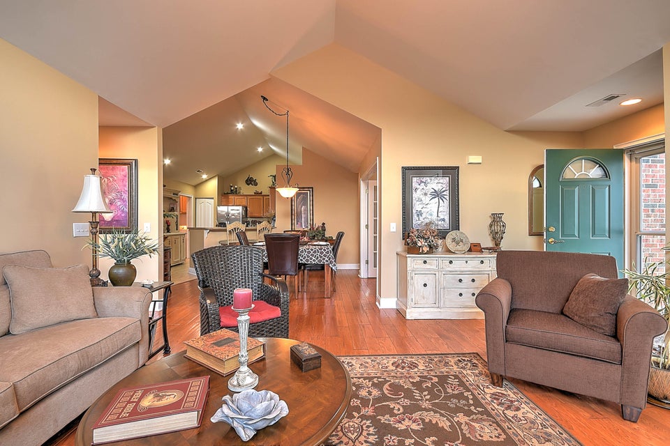 Photo #6: 174 Avonlea Place