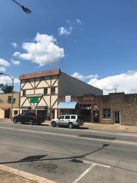 Photo #2: 707 Elk Avenue