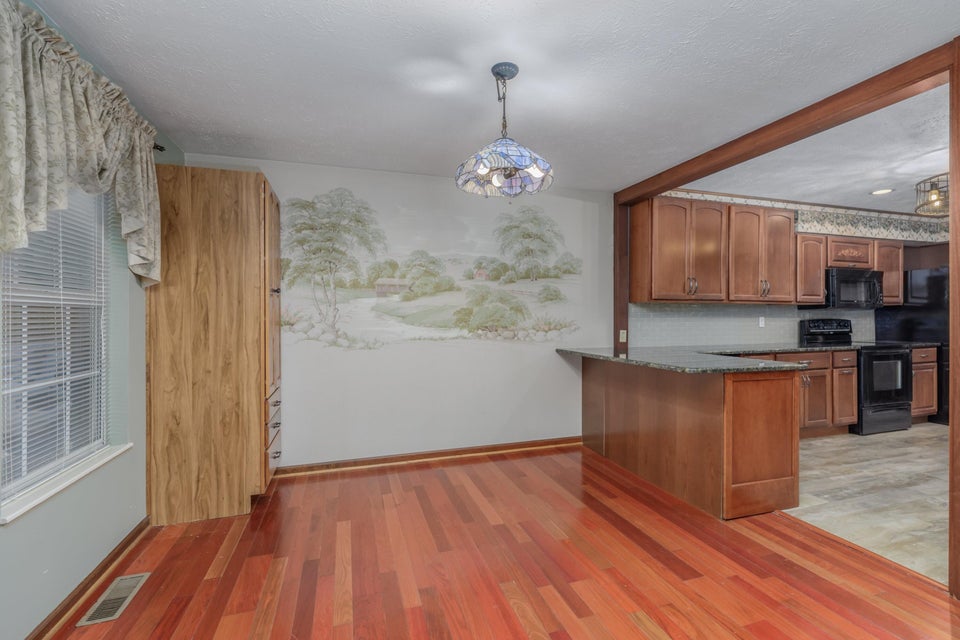 Photo #8: 2055 Seven Oaks Drive