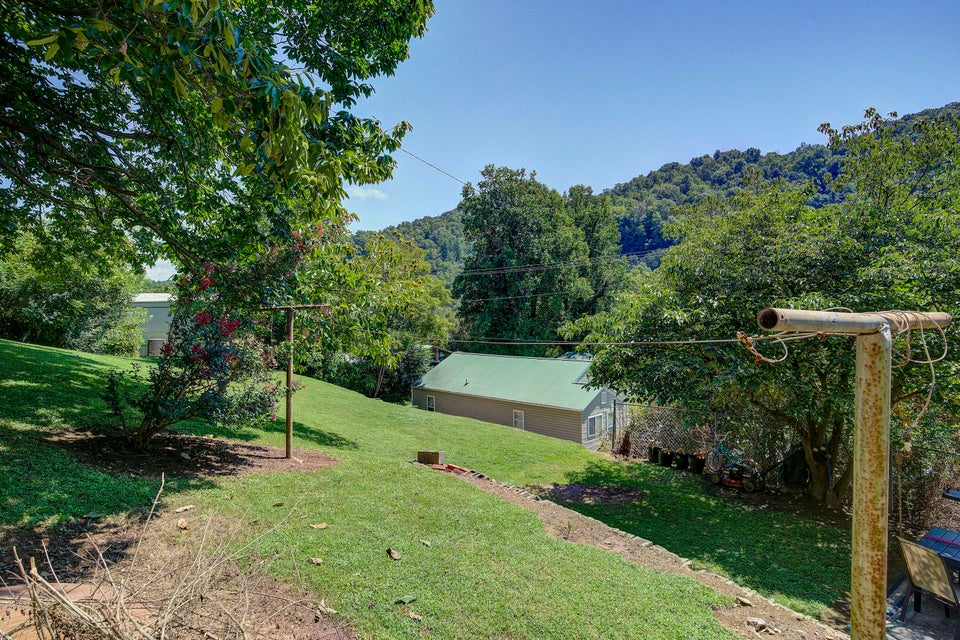 Photo #23: 131 Mullins Drive
