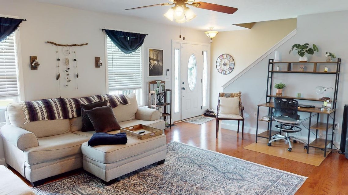 Photo #2: 934 Parkside Avenue
