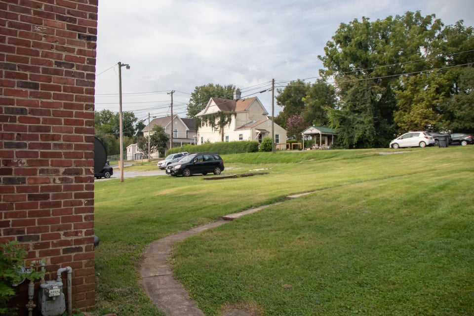 Photo #11: 506 6th Street