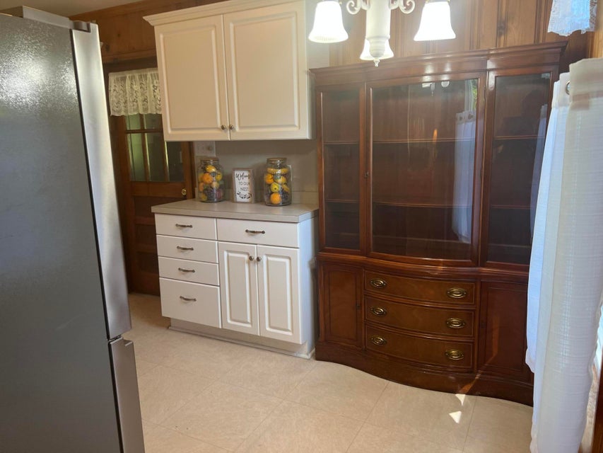 Photo #6: 1505 Valley Drive