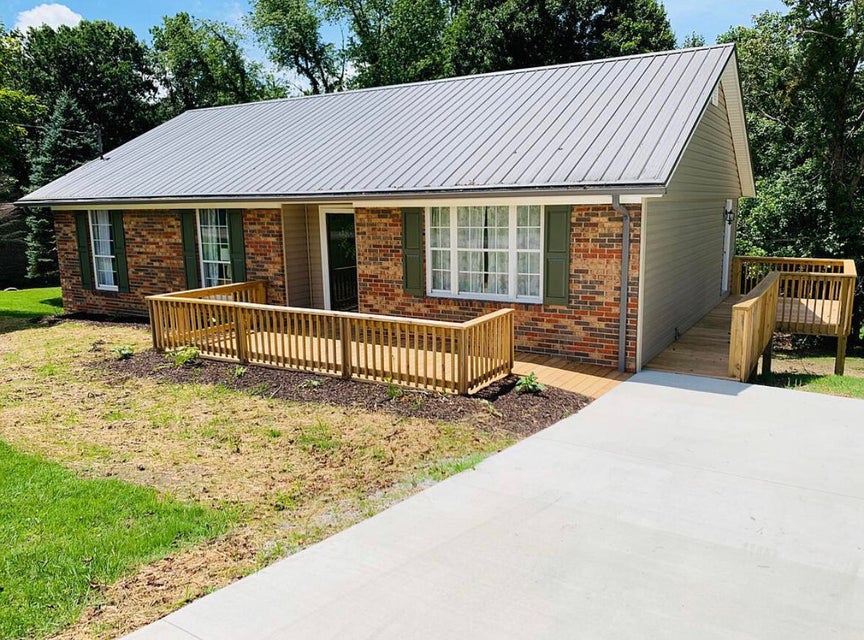 Photo #2: 220 Walnut Drive