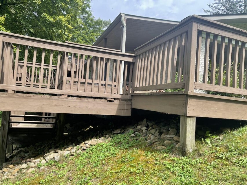 Photo #6: 1315 Oakwood Circle
