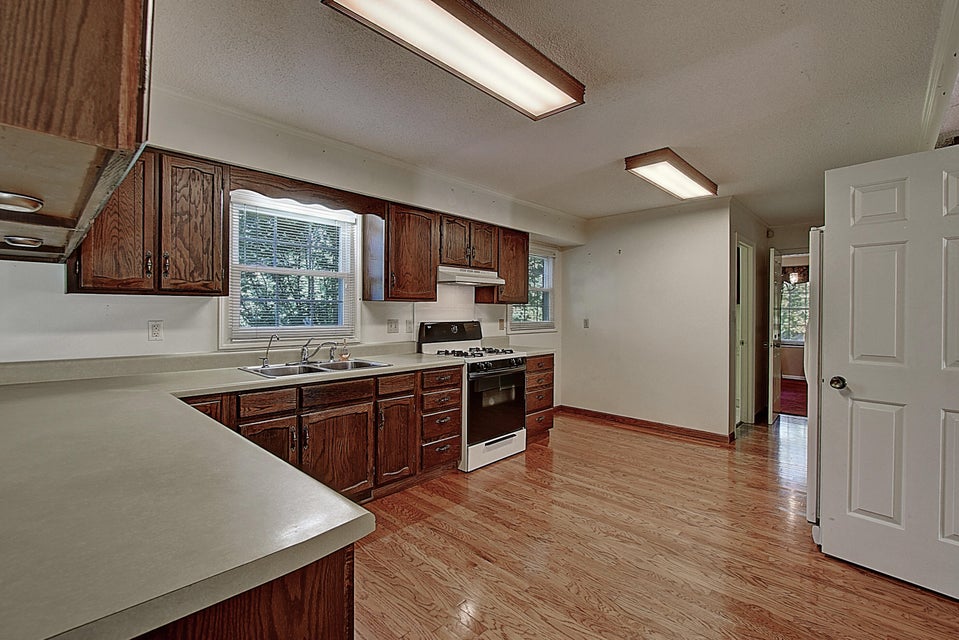 Photo #18: 2213 Kipping Street