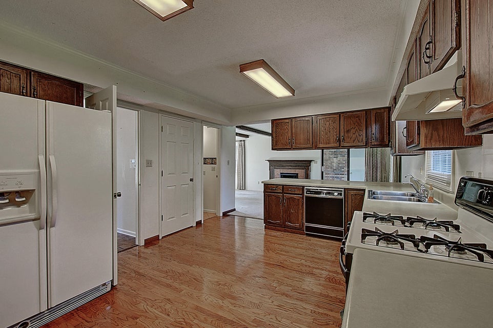 Photo #19: 2213 Kipping Street