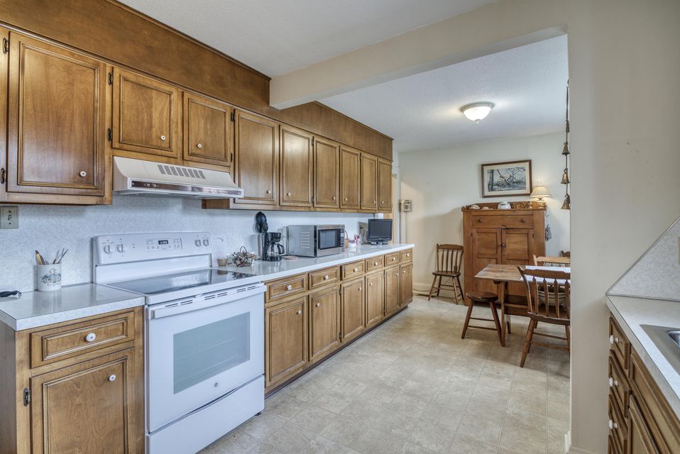 Photo #7: 811 Fairmount Avenue