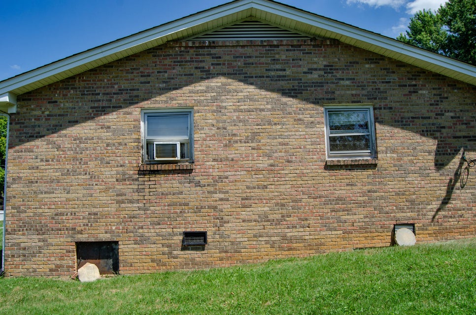 Photo #9: 216 Spurgeon Road