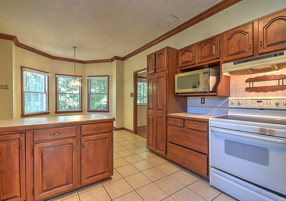 Photo #15: 347 Cain Drive