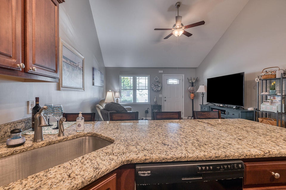 Photo #8: 527 Redstone Drive