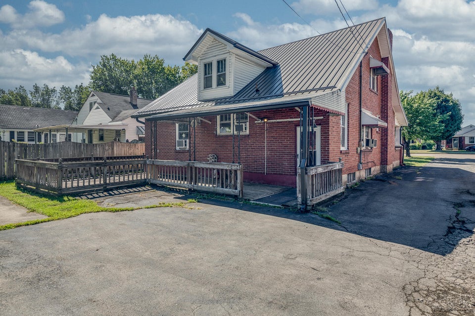 Photo #29: 1354 Center Street