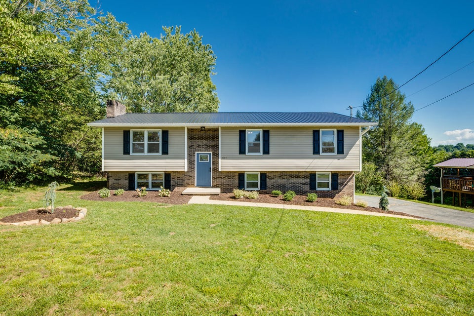 Photo #2: 1007 Borowood Court